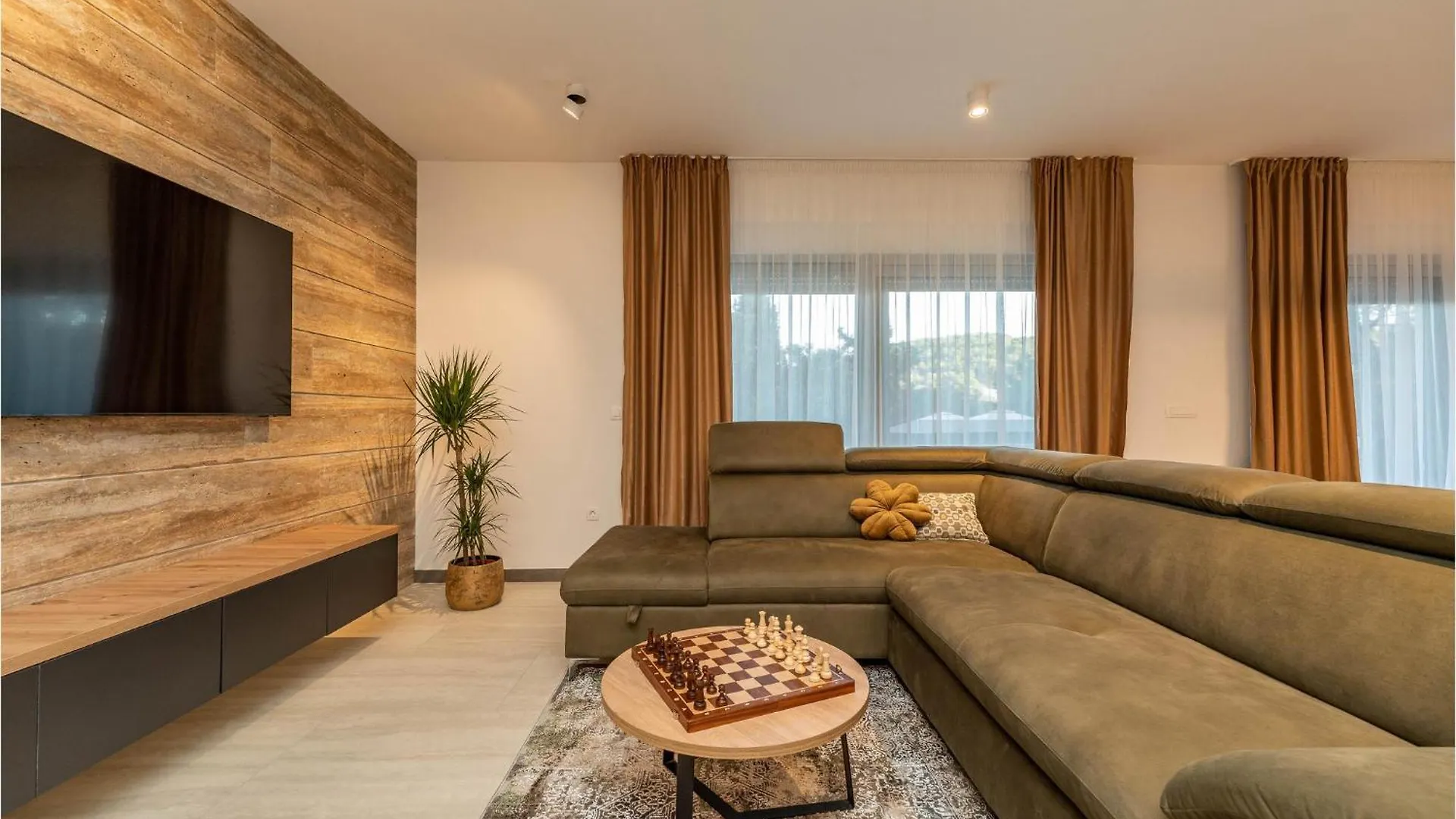 Beautiful Home In Zdrelac